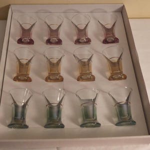12 Murano Venetian Hand Blown Glass Coloured Shot Glasses Made in Italy Original Box - 12 Murano Venetian Hand Blown Tea Glasses