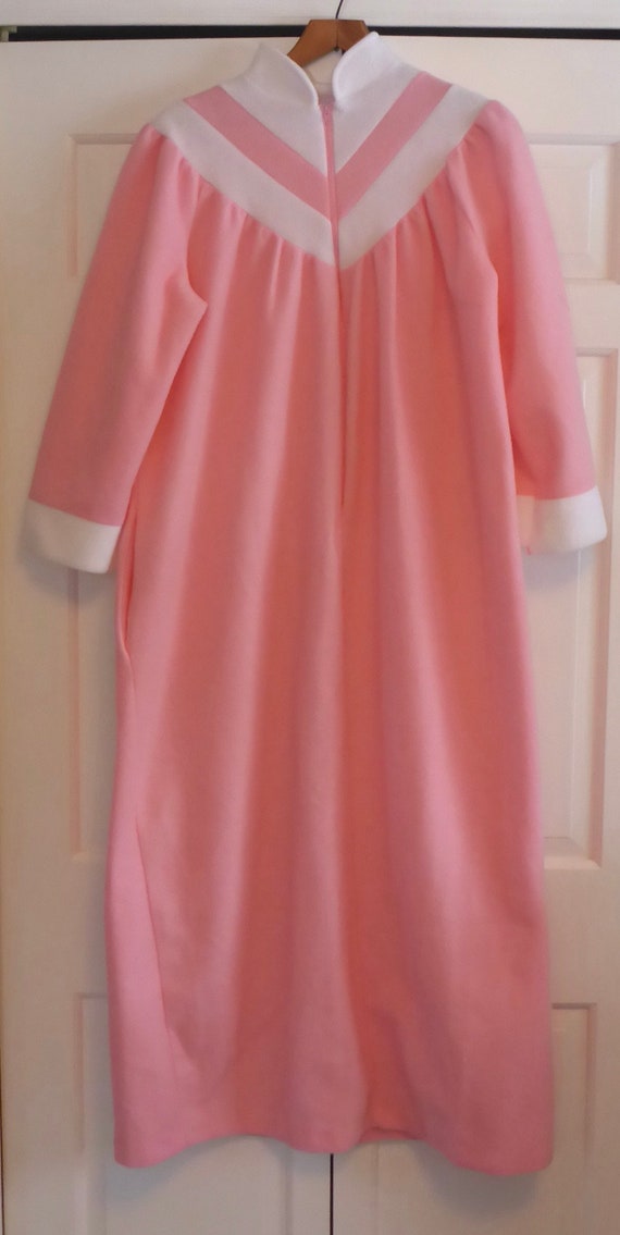 Vintage Full Length Zippered Housecoat made in Ca… - image 1