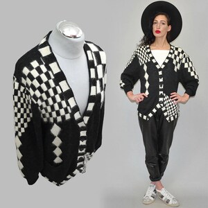 Vintage racevlag grafisch ontwerp, cocon gedrapeerde opa, oversized slouch, pluizige angora wollen zakdoek, diep uitgesneden jas, geruite puffy jas M