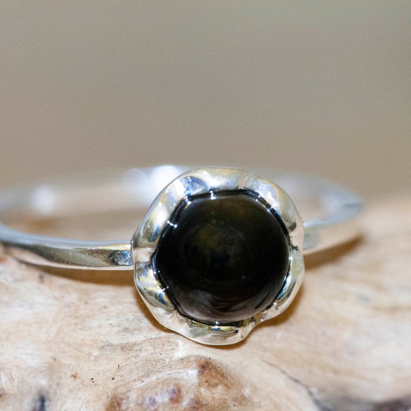 Whitby Jet ring. Elegant ring. Perfect gift. Designer ring. Whitby Jet jewelry. Flower design. Unique jewelry. Contemporary ring. Black ring