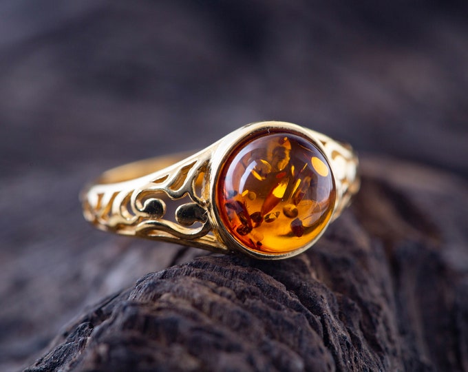 Baltic amber ring. Amber & gold. Unique ring. Celtic design. Artistic jewelry. Designer ring. Perfect gift. Elegant ring. Genuine amber.