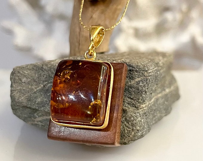 Amber and wood Pendant. Amber and gold. Designer pendant. Artistic jewelry. Contemporary pendant. Elegant pendant. Unique pendant.