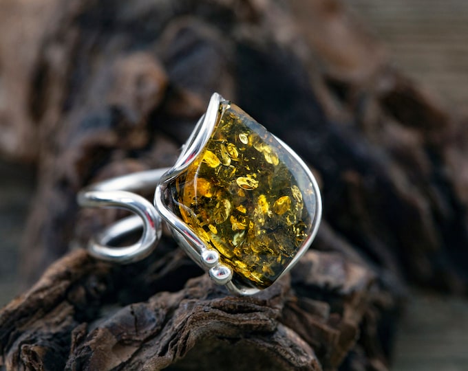 Baltic amber ring. Baltic amber & sterling silver. Unique ring. Statement ring. Contemporary ring. Gift for her. Elegant ring. Designer ring