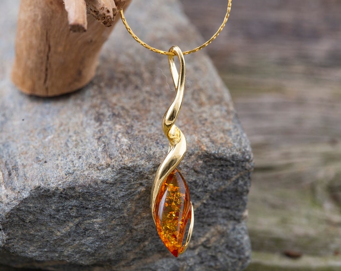 Amber & Gold. Baltic amber pendant. Perfect gift for her. Gold pendant. Elegant pendant. Unique pendant. Cognac amber. Contemporary jewelry