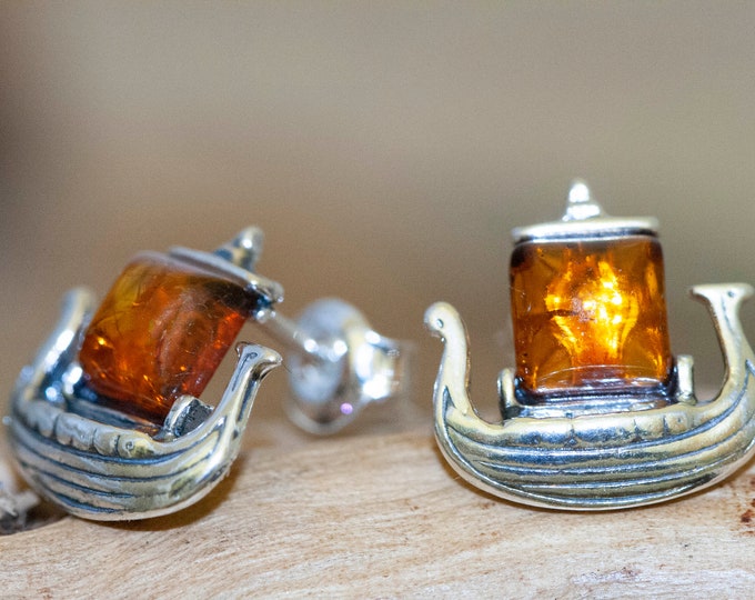 Viking's dragon ship earrings. Baltic amber earrings. Sterling Silver. Viking Drakkar studs. Unique jewelry. Amber studs. Silver earrings.