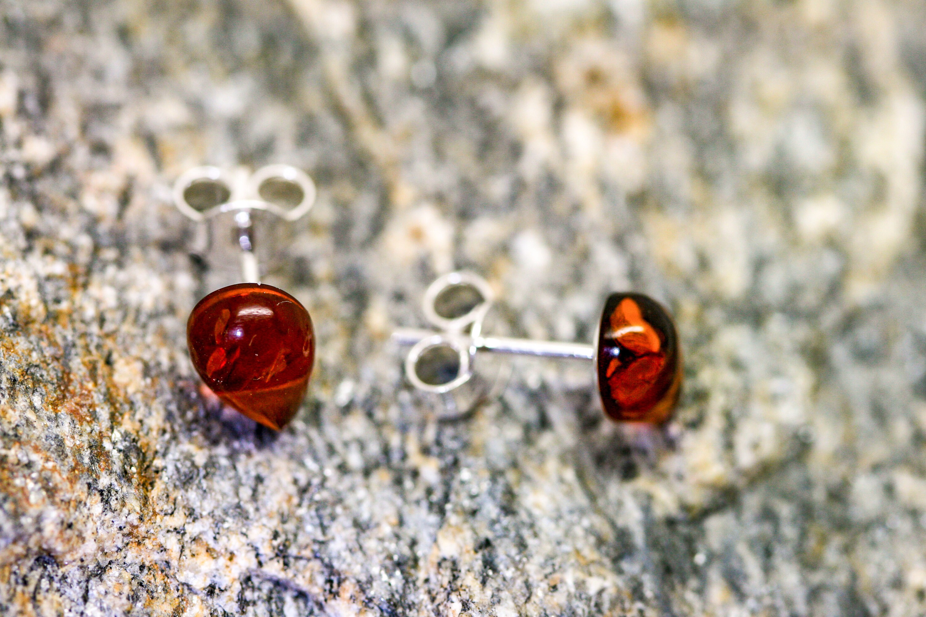 10 pointer diamond size