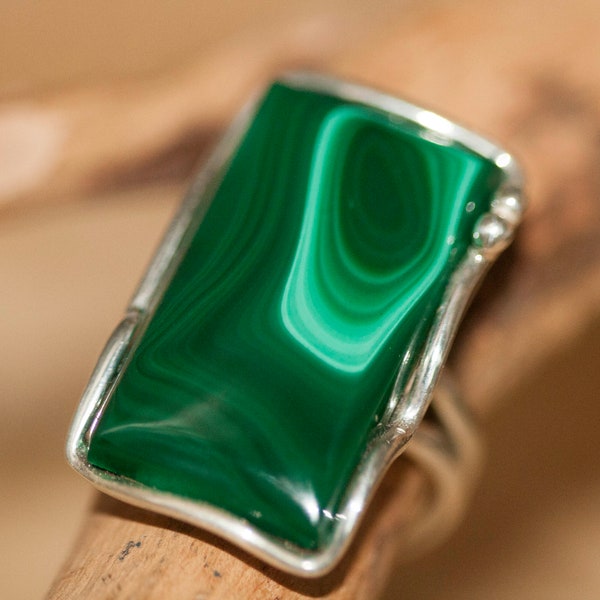 Malachite Ring fitted in sterling silver setting. Silver ring, big ring women. Statement rings. Malachite rings. Design jewelry.