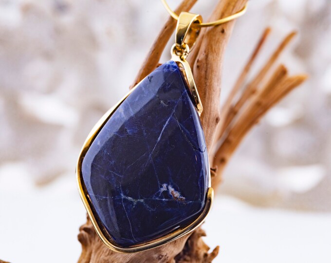 Sodalite & Gold. Sodalite pendant. Golden pendant. Elegant pendant. Unique jewelry. Artistic pendant. Modern pendant. Blue pendant.