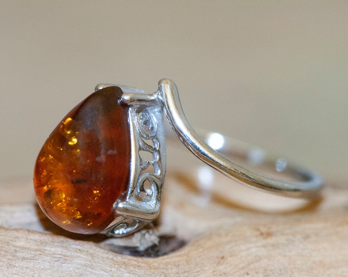 Baltic Amber Ring. Sterling Silver setting. Designer jewelry, Viking jewelry. Cognac Amber. Statement ring. Perfect gift. Designer ring.