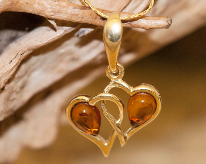 Amber & Gold. Heart shaped Baltic amber pendant. Valentine's Day gift. Golden pendant. Elegant pendant. Contemporary jewelry. Modern pendant