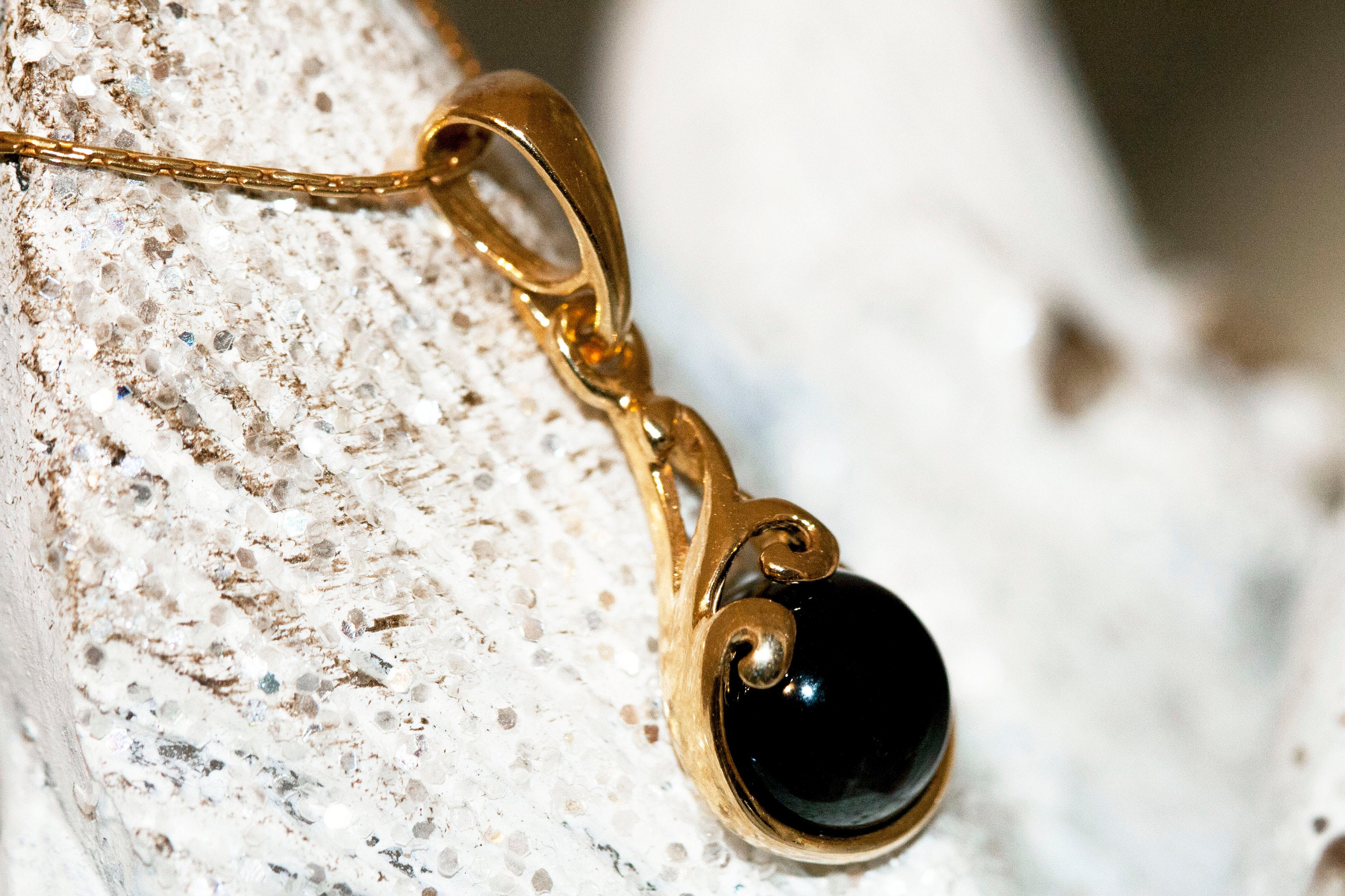 Jet pendant store