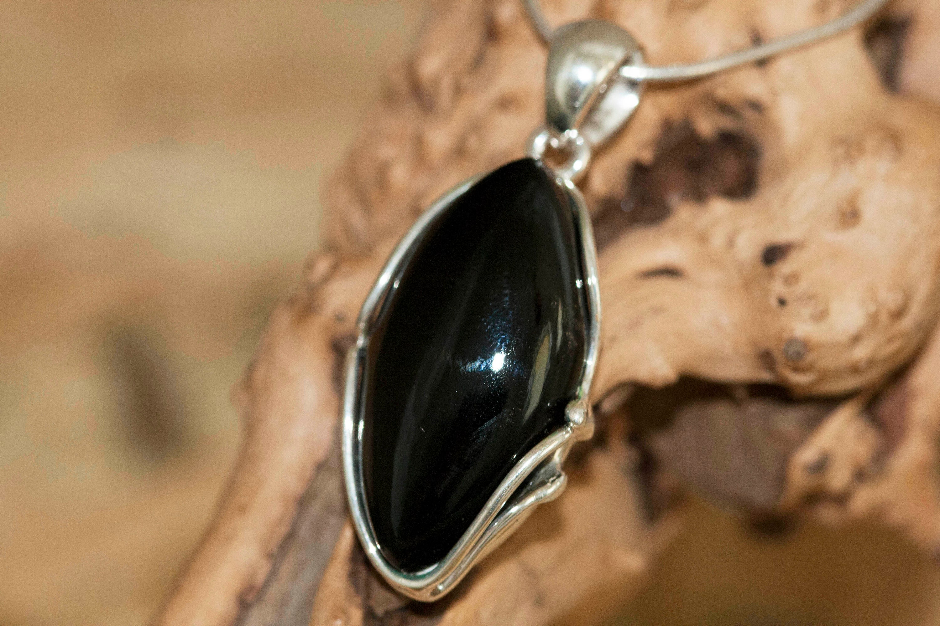 Black Onyx Pendant fitted in Sterling Silver setting. Onyx pendants ...