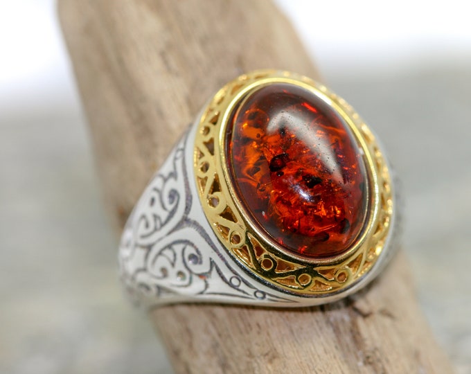 Amber & Gold Signet ring. Men signet ring. Sterling silver signet ring. Men jewelry. Men ring. Baltic Amber ring. Gift for him.