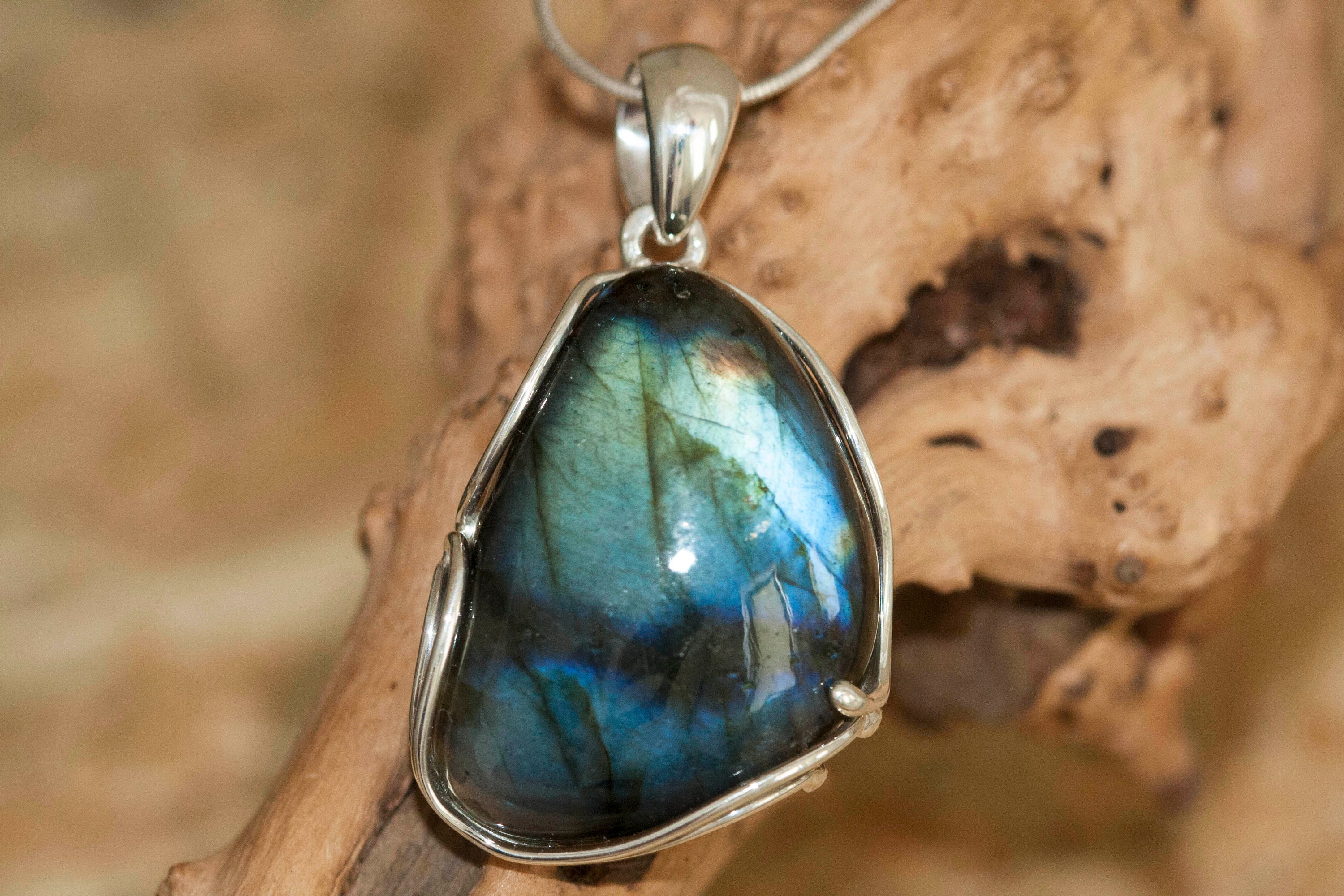 Stunning Labradorite Pendant. Sterling Silver Necklace, Healing jewelry ...