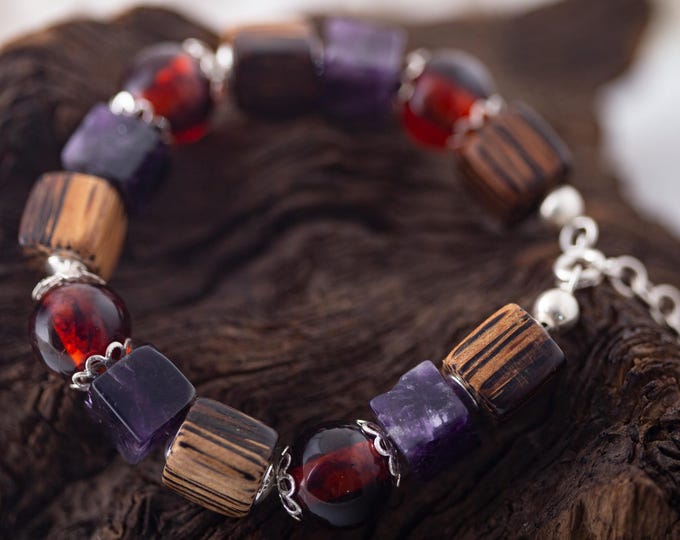Amber, amethyst and wood bracelet. Organic jewelry. Unique bracelet. Designer bracelet. Modern bracelet. Artistic bracelet. Big bracelet.