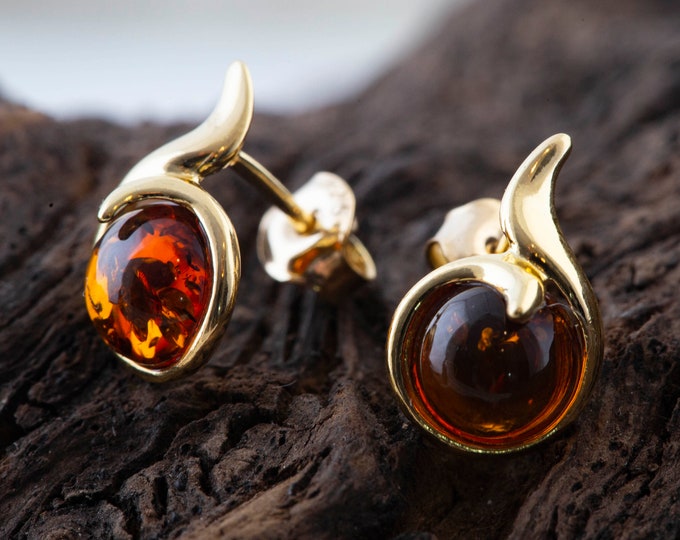 Amber & Gold. Baltic amber earrings. Gold earrings. Perfect gift for her. Amber jewelry. Handmade jewelry. Unique jewelry. Stud earrings.