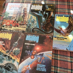 Lote de cinco números de ciencia ficción analógica de los años 60 y 70