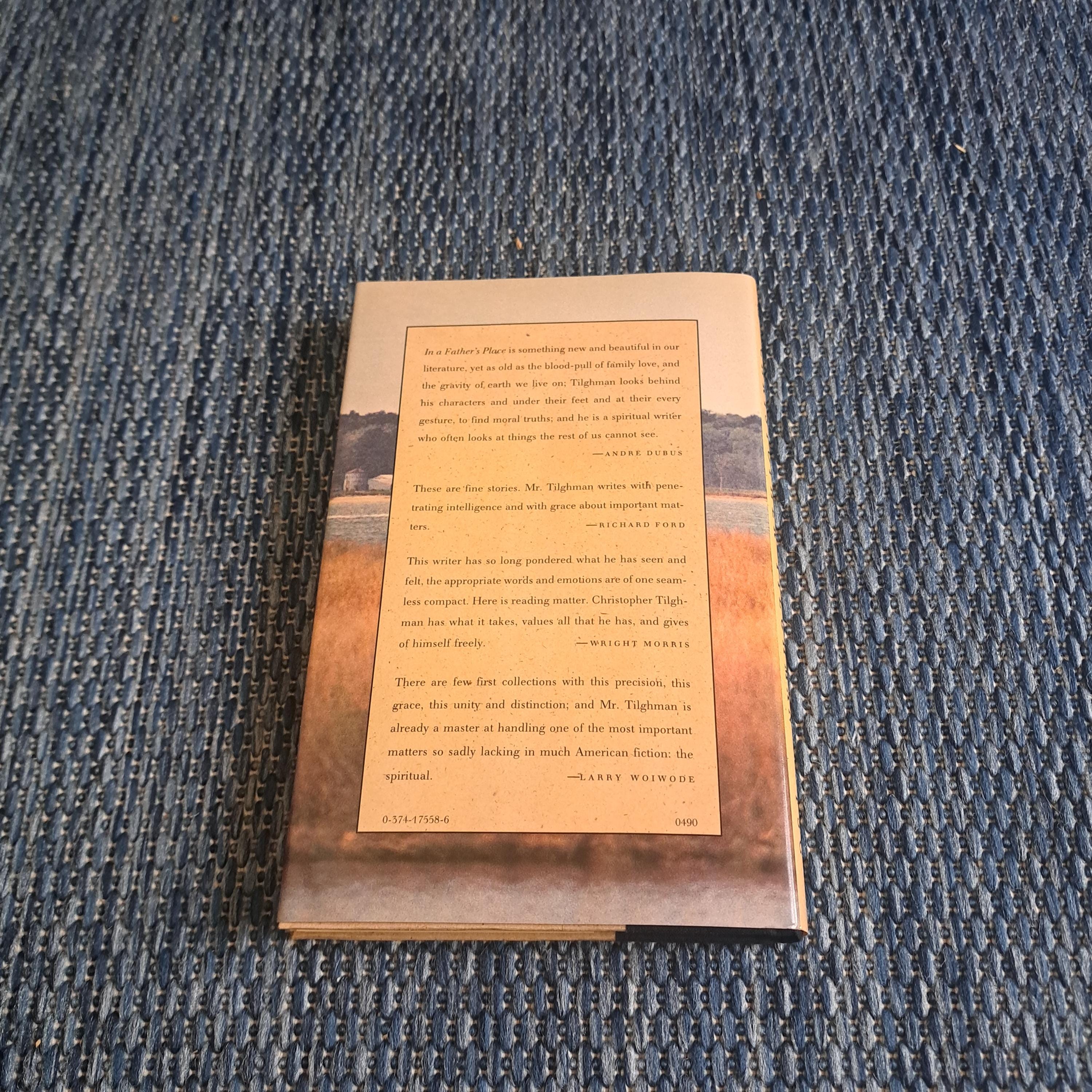 クリストファー・ティルマン著『In a Fathers Place』ハードカバー