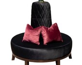 Exclusive quilted round bench with tall cone in black velvet fabric