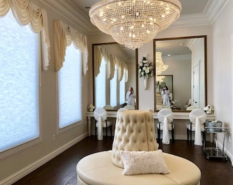 Circle bench couch bridal suite