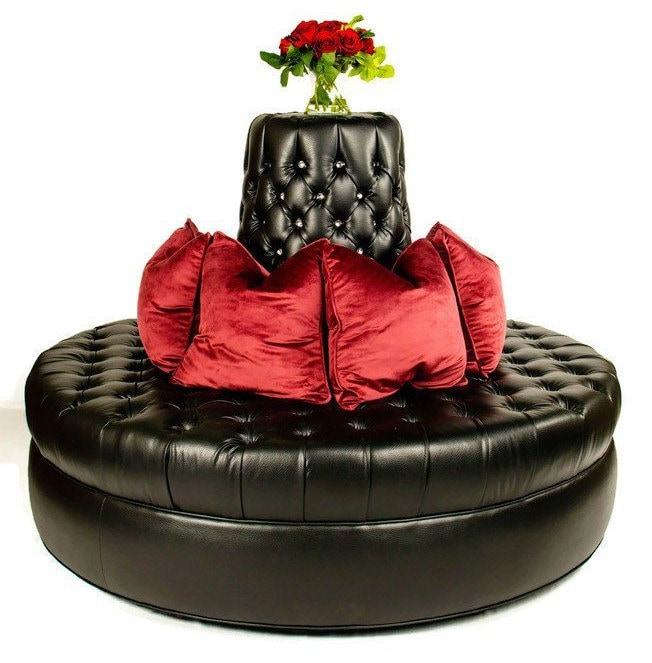Round tufted sofa deals