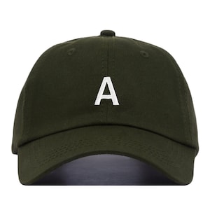 Sombrero de béisbol LETTER, gorra de papá bordada • Monogram Alphabet Inicial • Seis paneles no estructurados • Correa ajustable hacia atrás