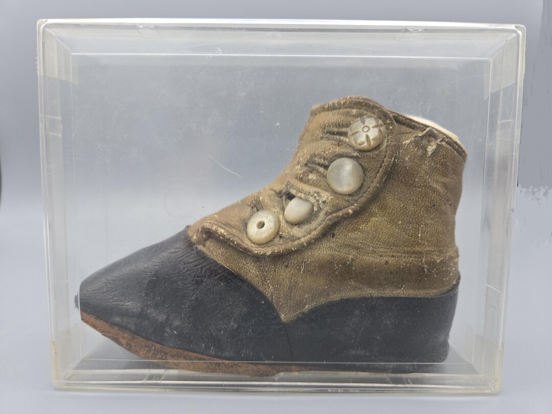 Victorian - High-top - Leather Baby Shoes - Mother of Pearl Buttons ...