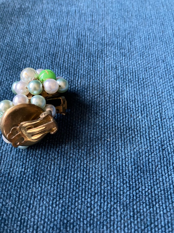 Vintage Cluster Made in japan Pearl Clip On Earri… - image 3
