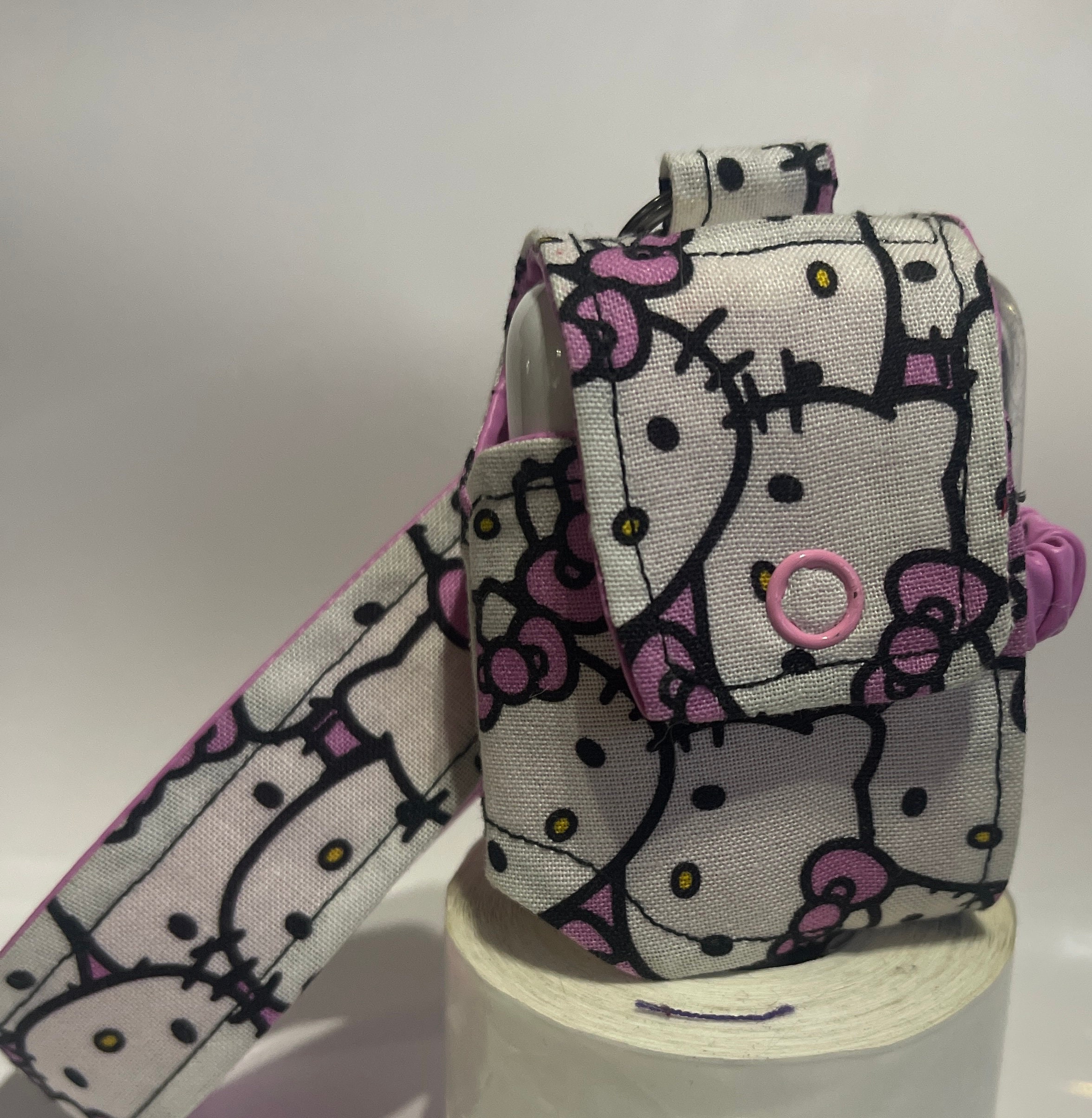 Handmade Hello Kitty Vape Holder With Wristlet Floral Vape Case Fits Geek Bar Pulse Vapes - Etsy Handmade Hello Kitty Vape Holder With Wristlet Floral Vape Case Fits Geek Bar Pulse Vapes - Etsy