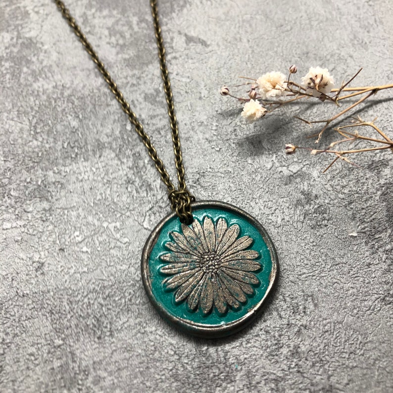 alternative floral pendant unique floral jewellery Handmade gothic daisy pendant polymer clay pendant black daisy pendant Mothers day