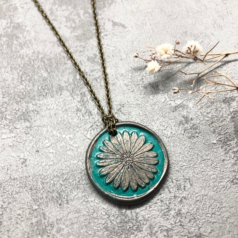 alternative floral pendant unique floral jewellery Handmade gothic daisy pendant polymer clay pendant black daisy pendant Mothers day