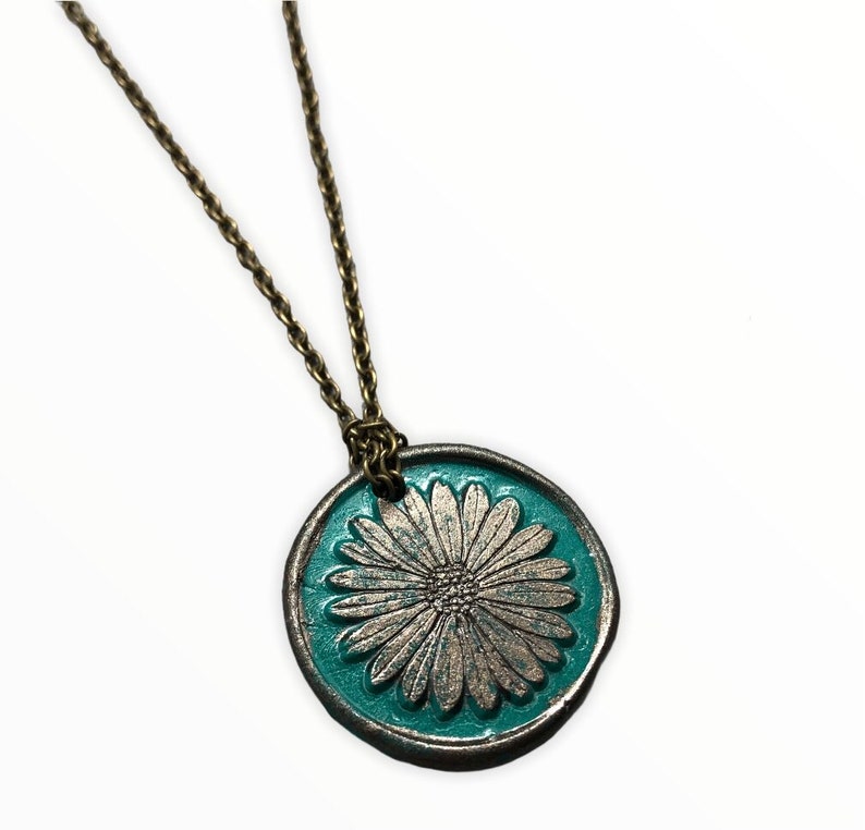 alternative floral pendant unique floral jewellery Handmade gothic daisy pendant polymer clay pendant black daisy pendant Mothers day