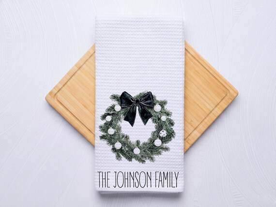 Christmas Wreath Personalized Black Christmas Hand Towel for Kitchen and Bath
