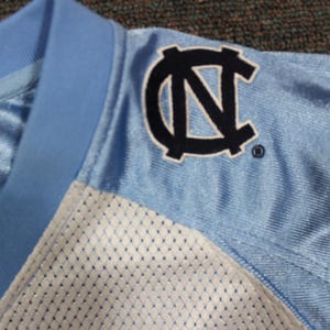NCAA Vintage North Carolina Tar Heels #4 Fotbollströja Sydd Stor Foot Locker bild 3