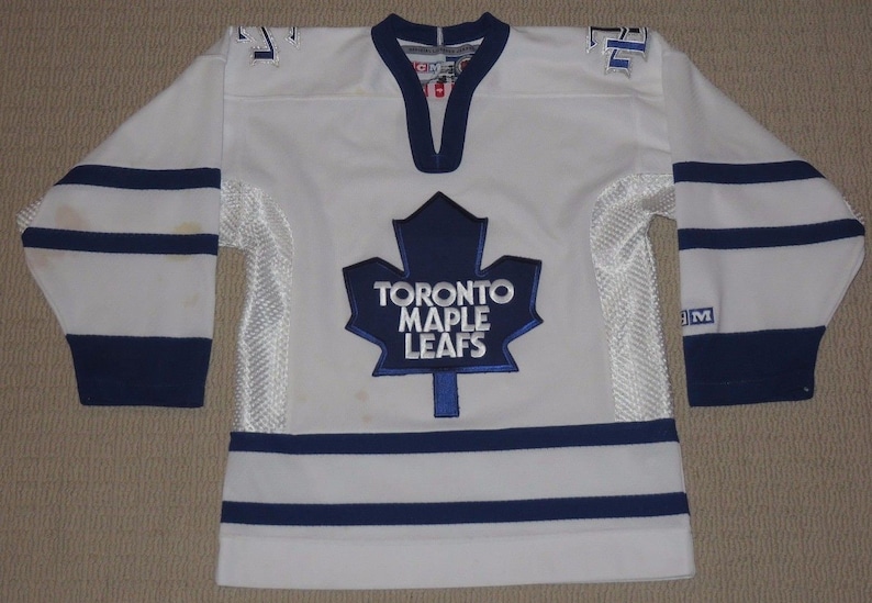 youth small hockey jersey