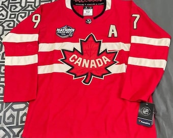 Team Canada 4 Nation Face-Off Hockey Connor McDavid #97 Jersey Medium Red NUBTI
