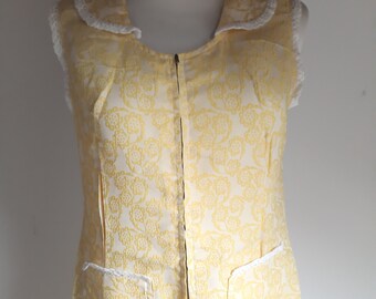 Vintage 1960s yellow printed sleeveless crochet trim peter pan collar mod dress medium size