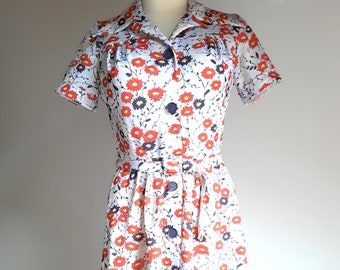 Vintage 1970s multicolour floral dress with belt size 36/38