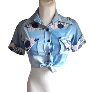 Vintage jaren 70 tie-dye patchwork crop top, hippiestijl (maat Small)