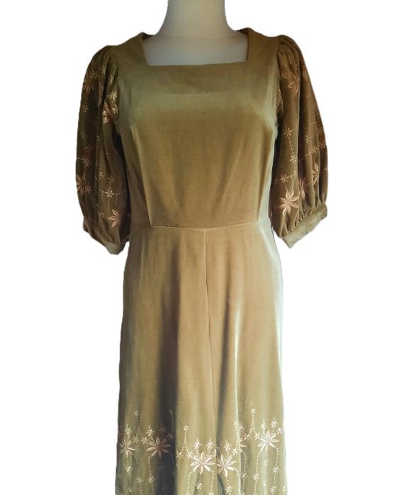 Vintage 1970s khaki velvet embroidered floral puff sleeves midi dress small size