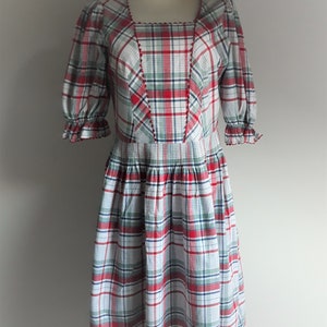 Vintage 1980s red green plaid folk dirndl trachten midi dress large size