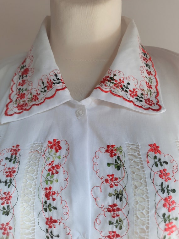 Vintage 1980s 1990s white red embroidered floral … - image 4