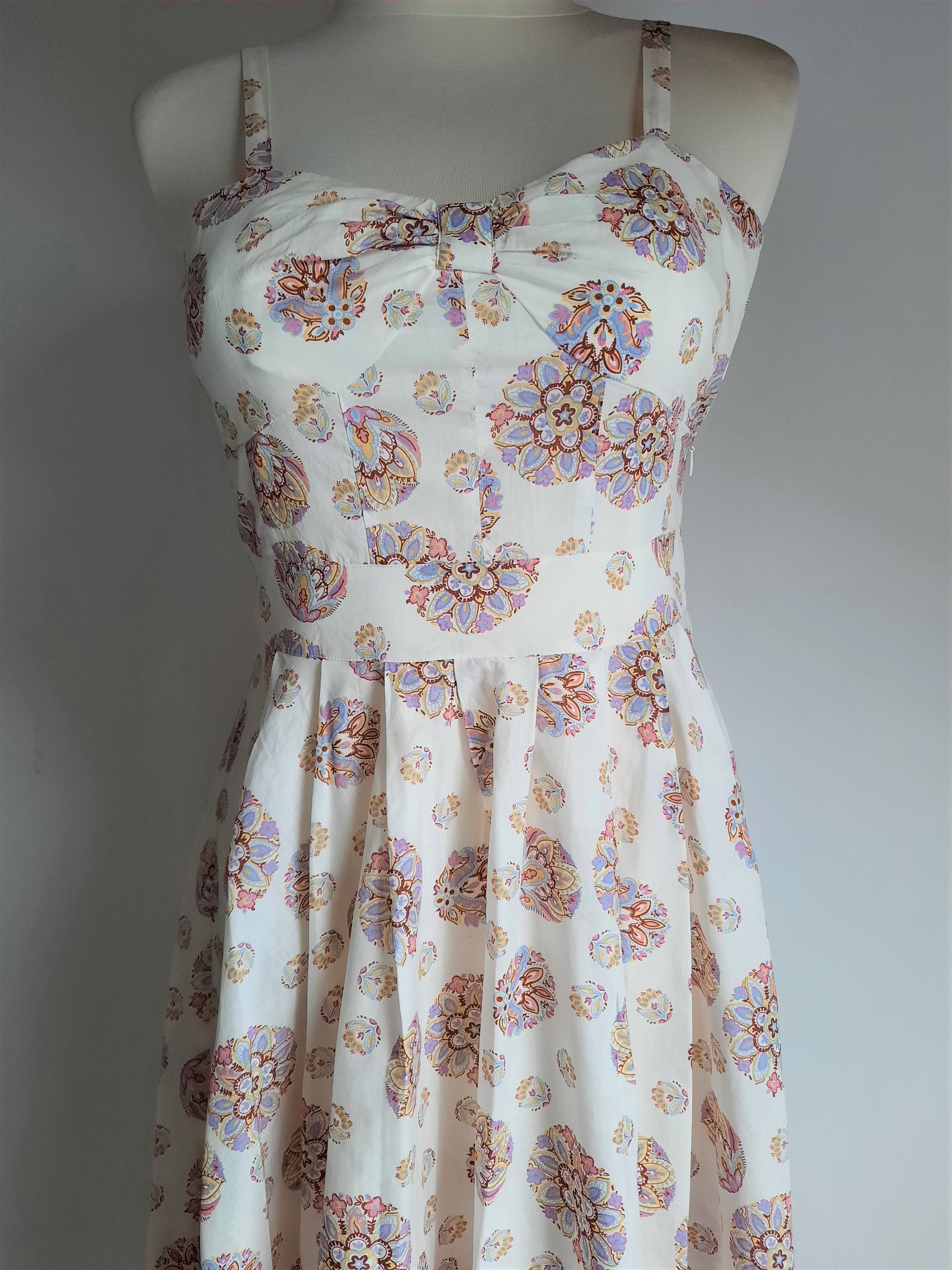 Laura Ashley Cream Printed Floral Sleeveless Summer Dress Size | Etsy  Ireland