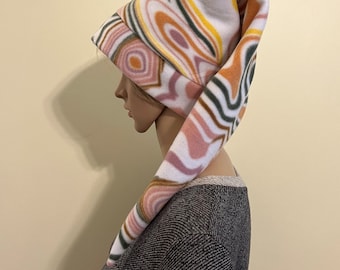 Weiß Rosa Gelb Swirl Pixie Hat, lange Elfenmütze aus hellem warmen Fleece