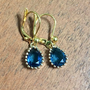 London Blue Topaz quartz tiny pear shaped Drop earrings on lever back ear wires