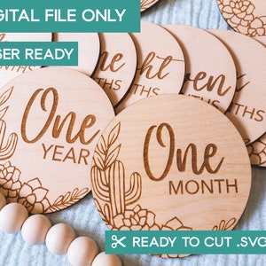 Digitale Datei - SVG laser ready - Kaktus Wüste Baby Monatliche Meilenstein Marker + Hello World - Baby Shower, GlowForge getestet, Holz, Prop