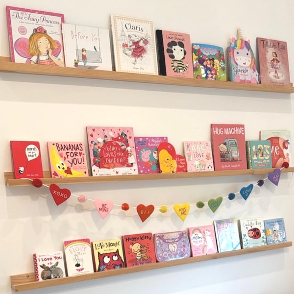 Nursery Floating Shelf, Nursery Shelves, handmade with solid wood, ideal for a children's nursery