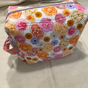 Handmade zippered travel/cosmetic pouch / bag