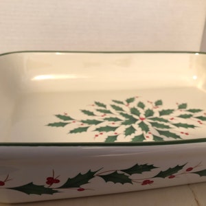 Lenox, BNIB, American by Design, Holiday , Rectangular Baker, 13" (33.02 cm), Ivory Porcelain, Bone China, with 24 karat scalloped gold trim