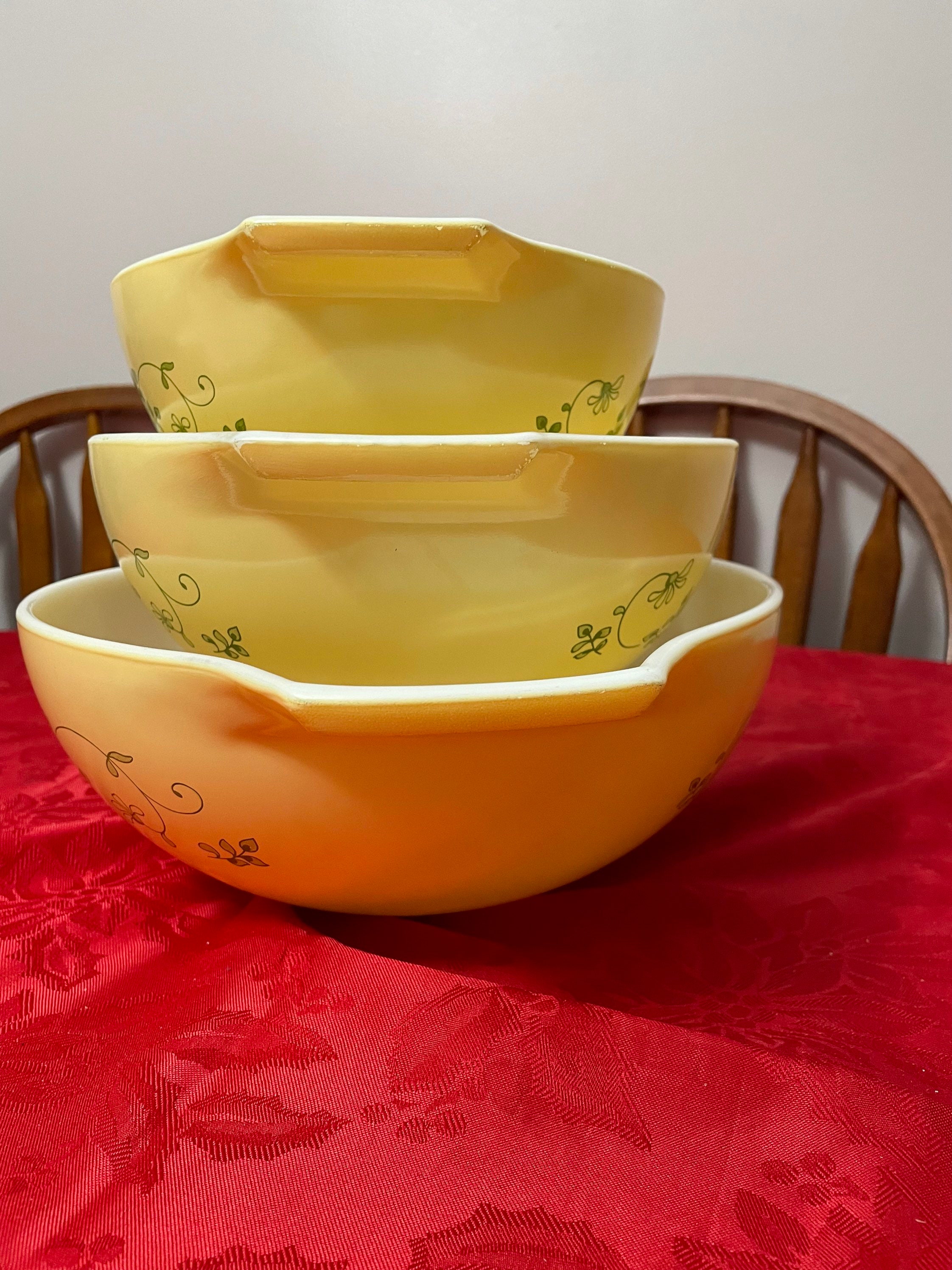 Shenandoah Cinderella PYREX Bowls Wintergreen PYREX Cream Etsy